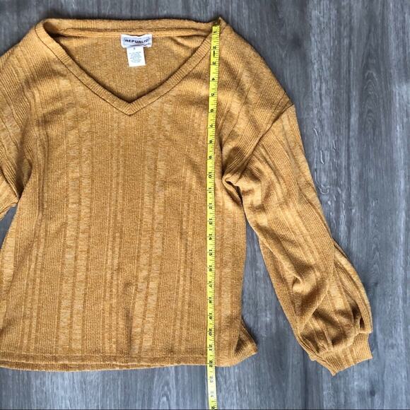 For The Republic Knit Sweater Mustard Size Small - Picture 6 of 8